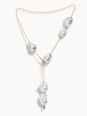 Baroque Movable Gold Necklace with. Diamond clasp